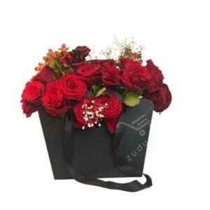 Red-kitenge-roses-arrangement-in-black-carry-bag-with-heart-handles-bx03