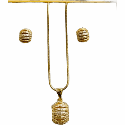 Stunning Golden Color Chain Set