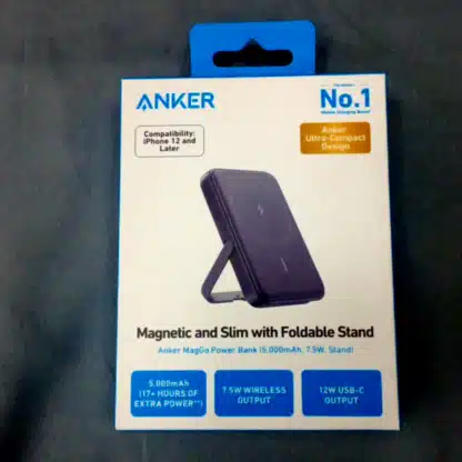 Anker Magnetic and Slim with Foldable Stand - Image 2
