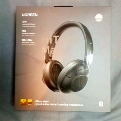 UGREEN Hybrid Active Noise cancelling headphones - Image 2